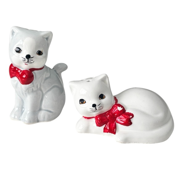 Vintage Mid-Century Ceramic Kitten/Cat Salt & Pepper Shakers, Red Bow Detail - Picture 3 of 16